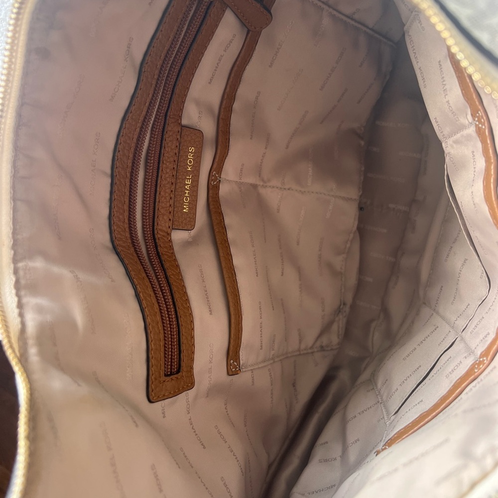 Michael Kors Tan and Cream Hobo Bag - Picture 3 of 7